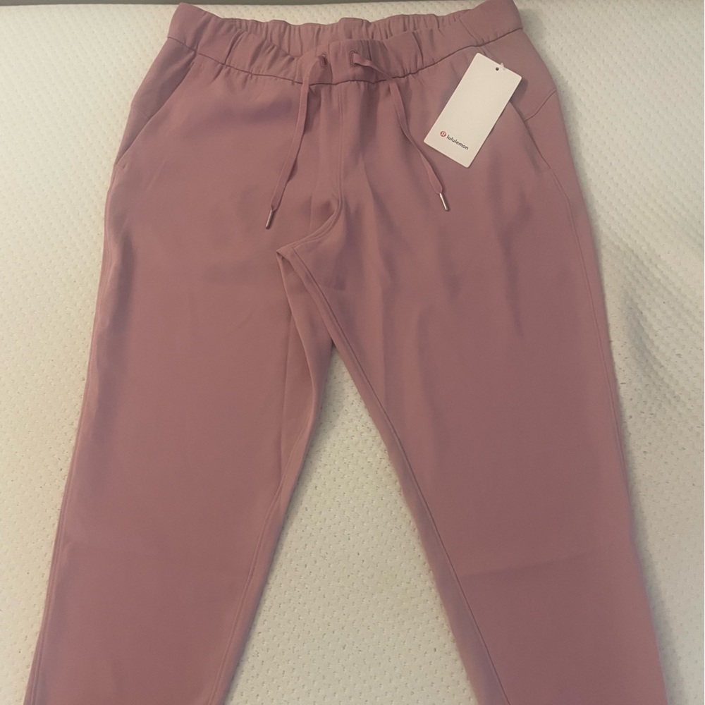 Brand nwt lulu joggers